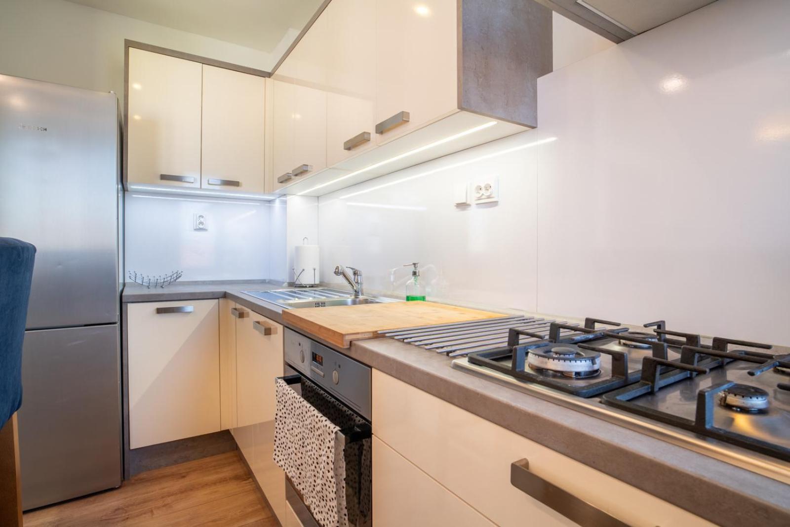 Cozy And Quiet In Wider Center Pressburg