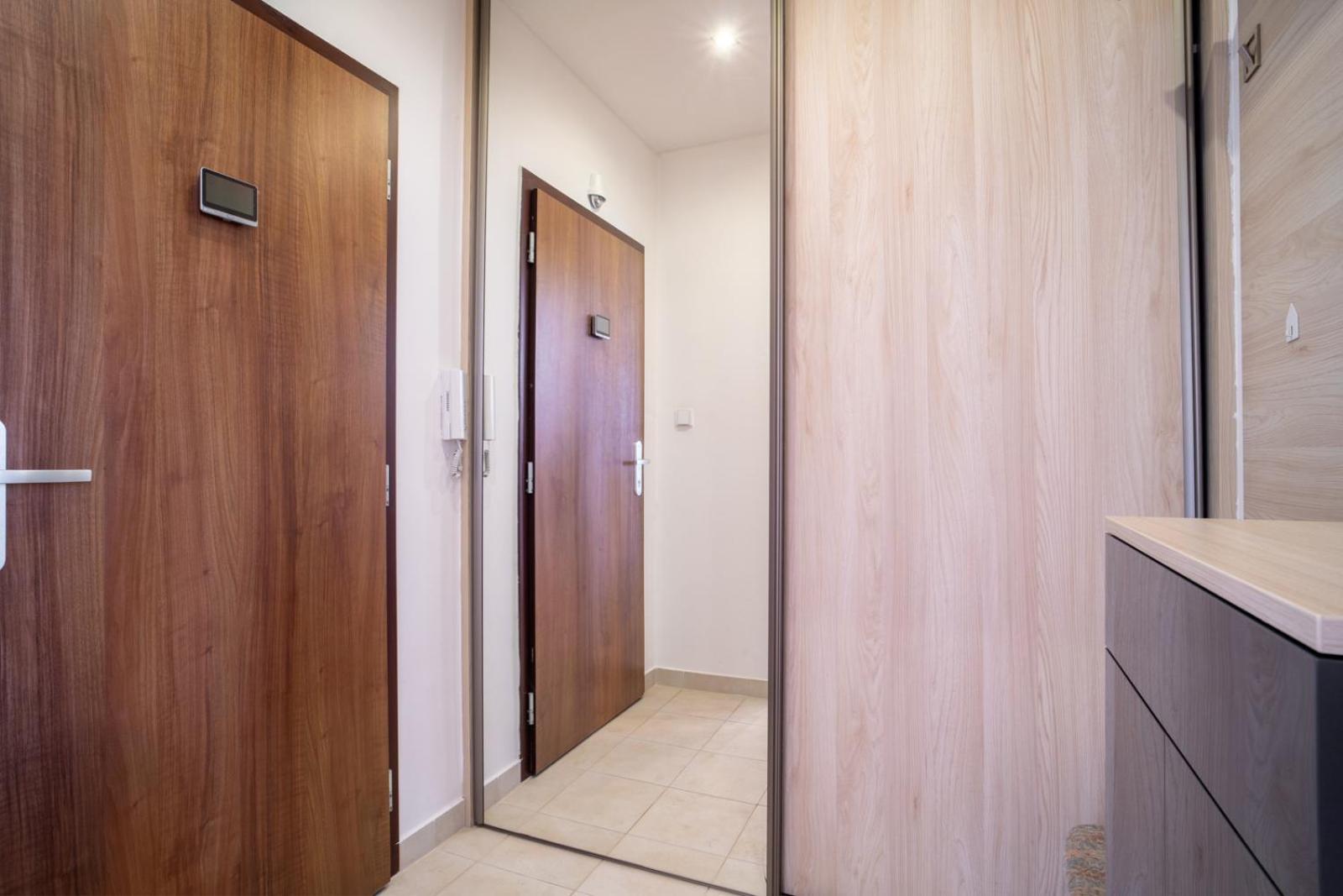 Cozy And Quiet In Wider Center Apartment